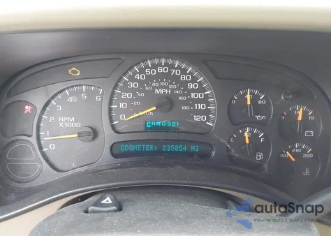 2004 Chevrolet Suburban 1500 Lt z USA, uszkodzony, nr VIN 1GNFK16ZX4J291419